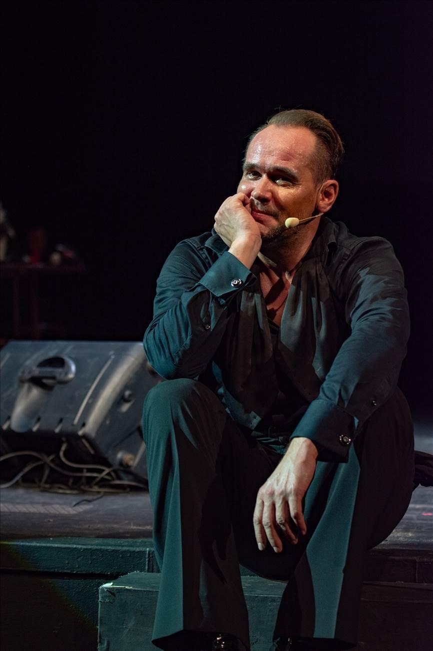 e1a09938-adb5-49dd-bd6a-7b08f00475f5