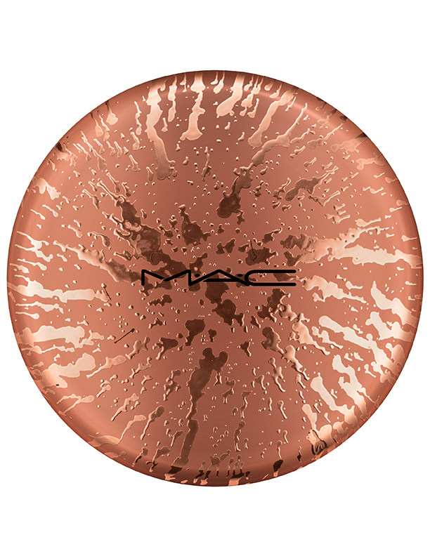 MAC_BronzingCollection_RadiantMatteBronzingPowder_BeigeingBeauty