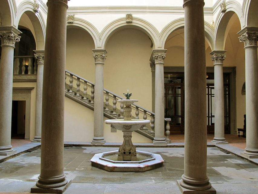 palaces-in-florence-9-2-853x640