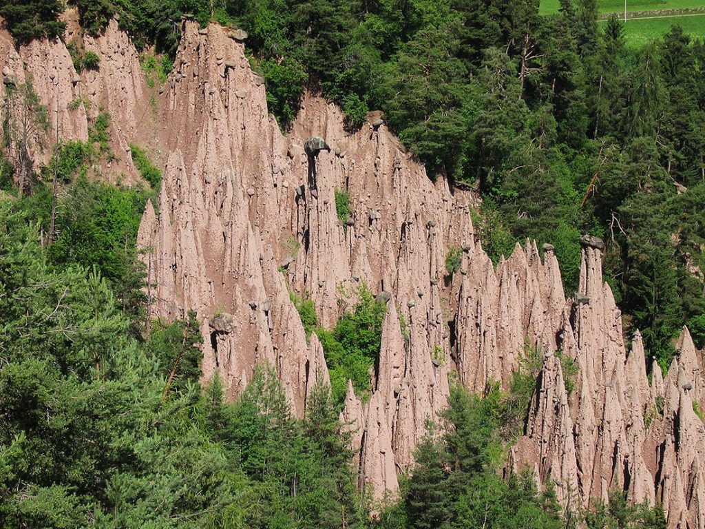 zemlyanye-stolby-renona-2-1024x768