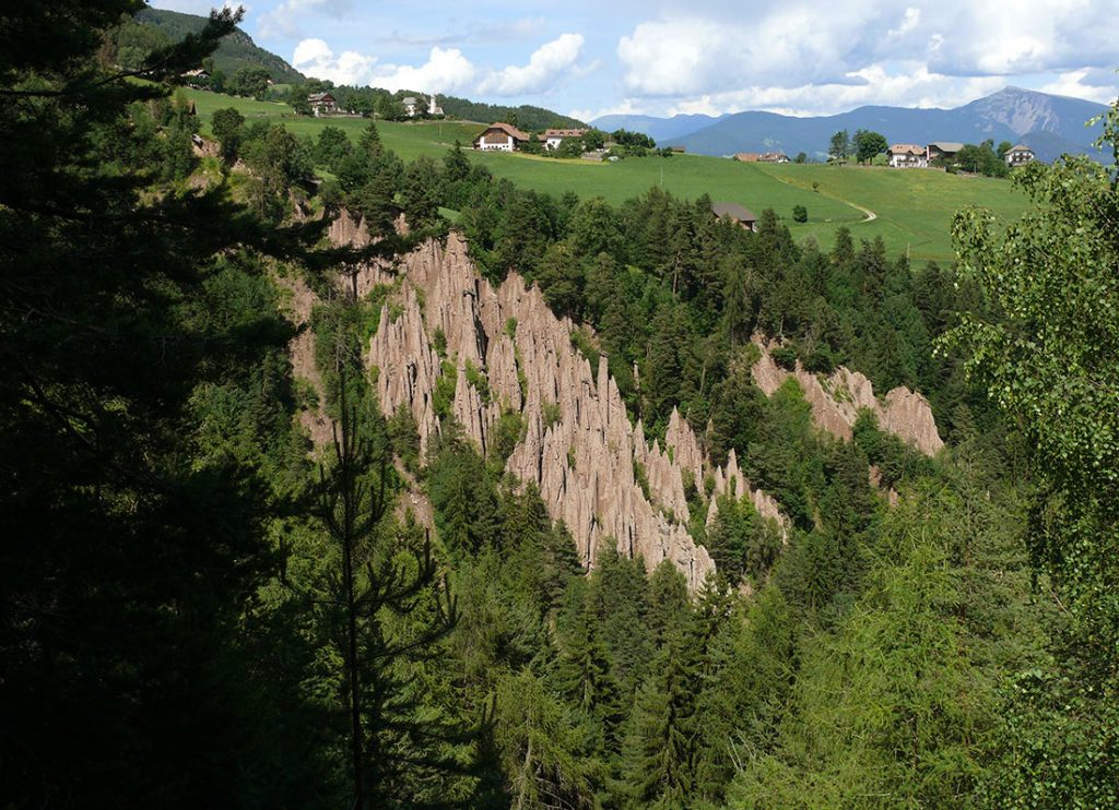 zemlyanye-stolby-renona-9-1024x742