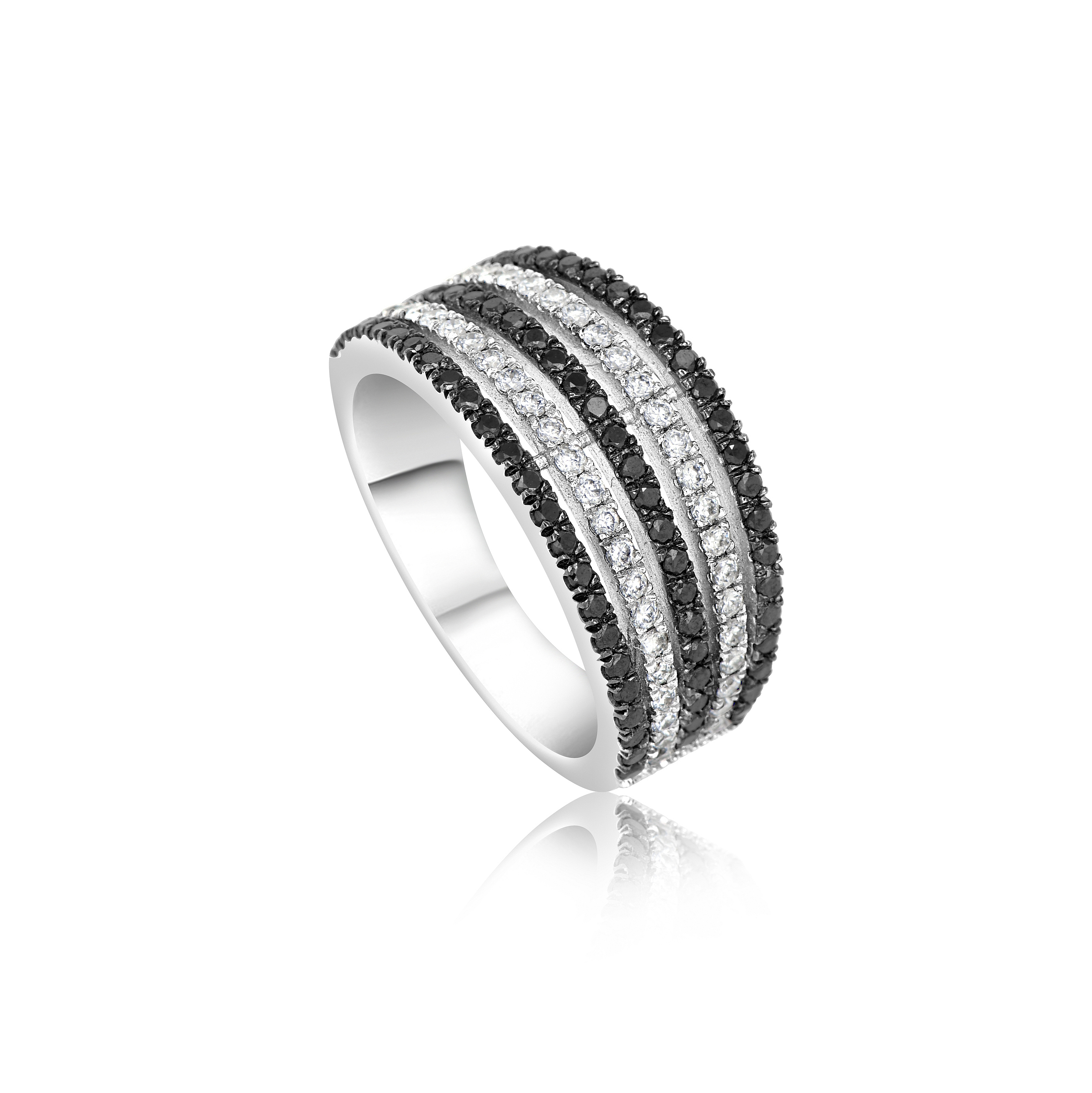 5 Кольцо из белого золота с переплетающимися полосами