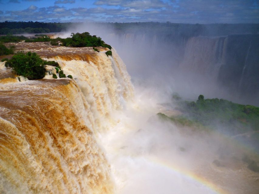 iguazu-falls-5-853x640
