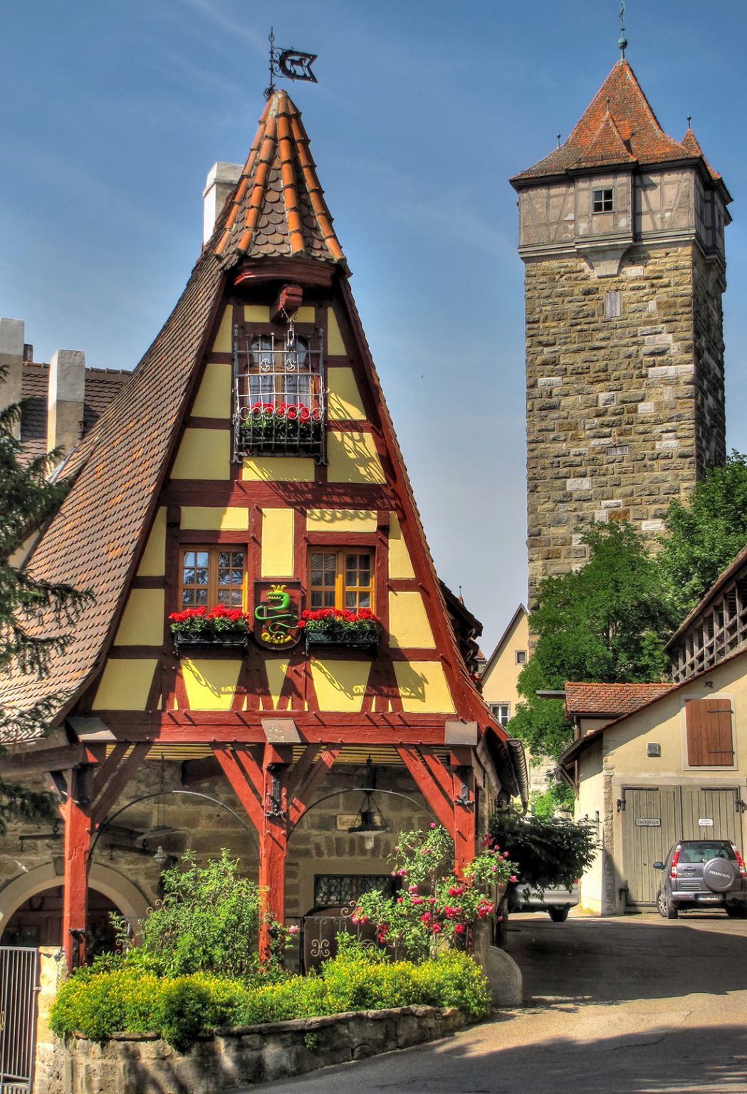 rothenburg-ob-der-tauber-2-1049x1536