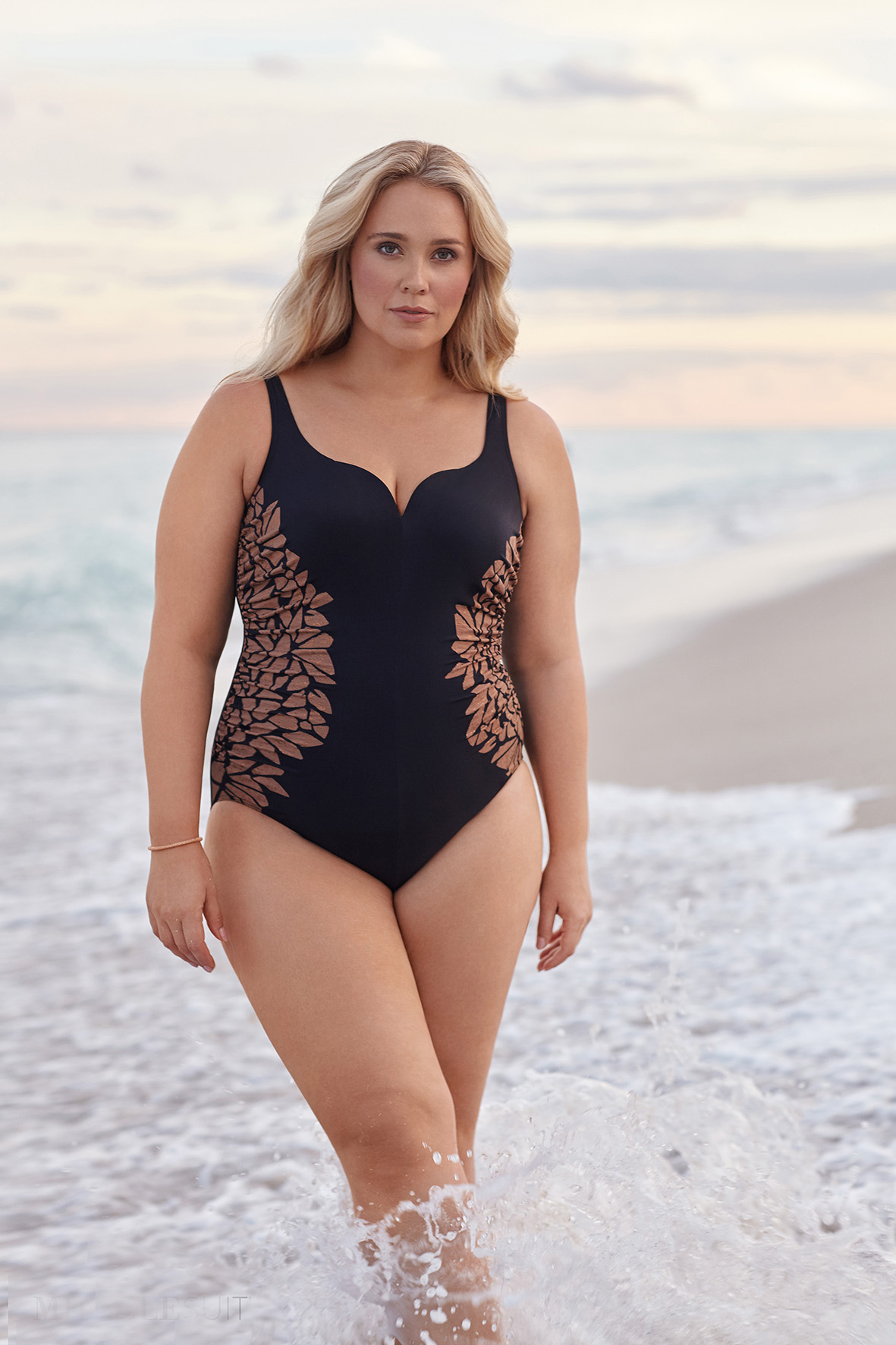 6525730W_TEMPTRESS_BLK_F