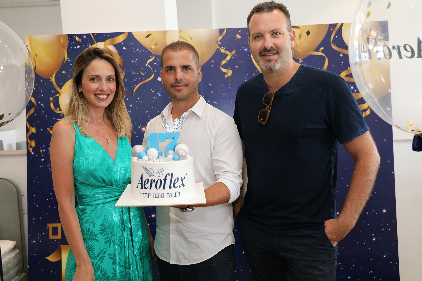 מלי לוי ושמעון גרשון עם תומר בן חמו מנכל אירופלקס צלם רפי דלויה (3)